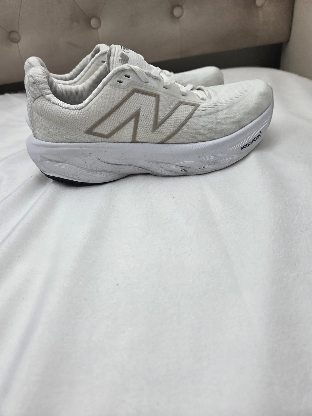 New Balance Fresh Foam X 1080v14 Women’s 8.5 White Gold Running Shoes